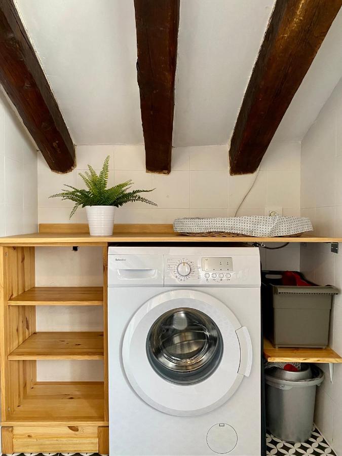 Charming Gran Via Attic Lägenhet Madrid Exteriör bild
