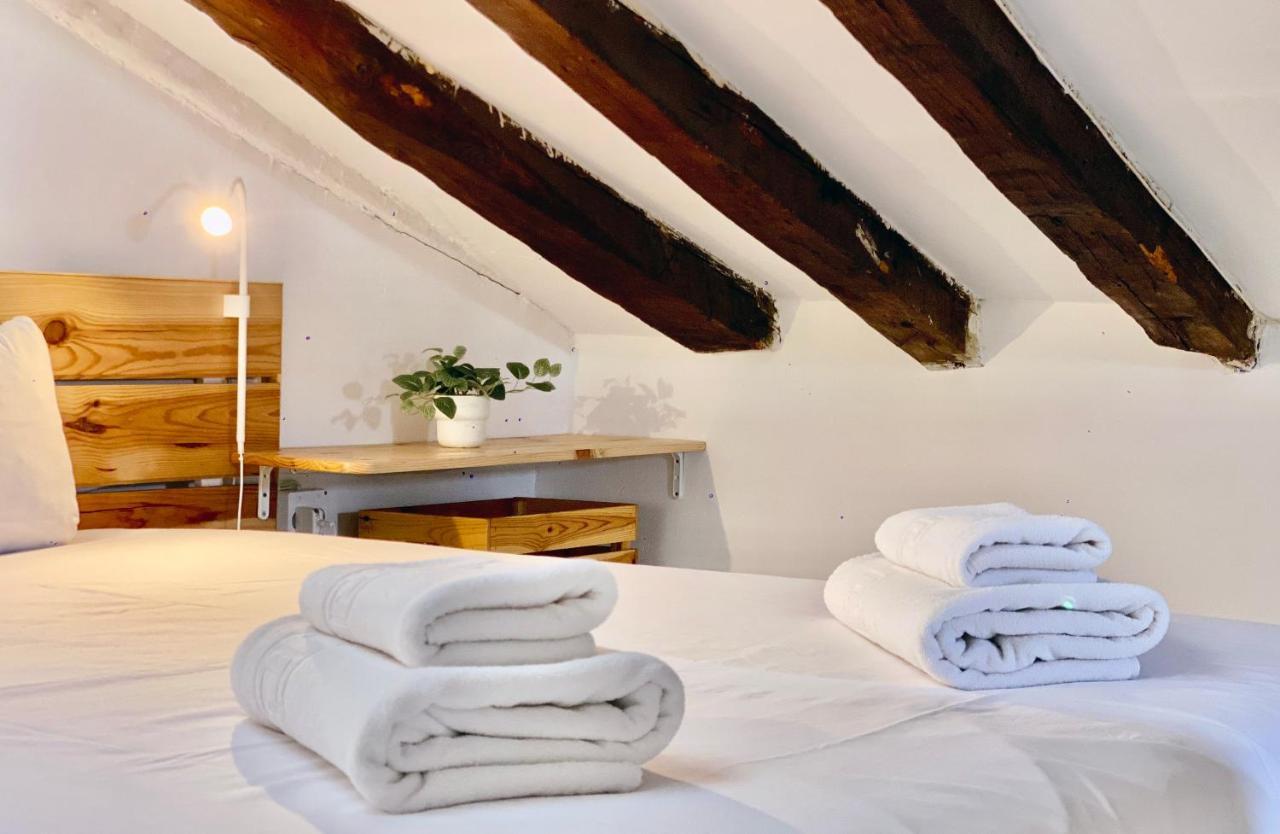 Charming Gran Via Attic Lägenhet Madrid Exteriör bild