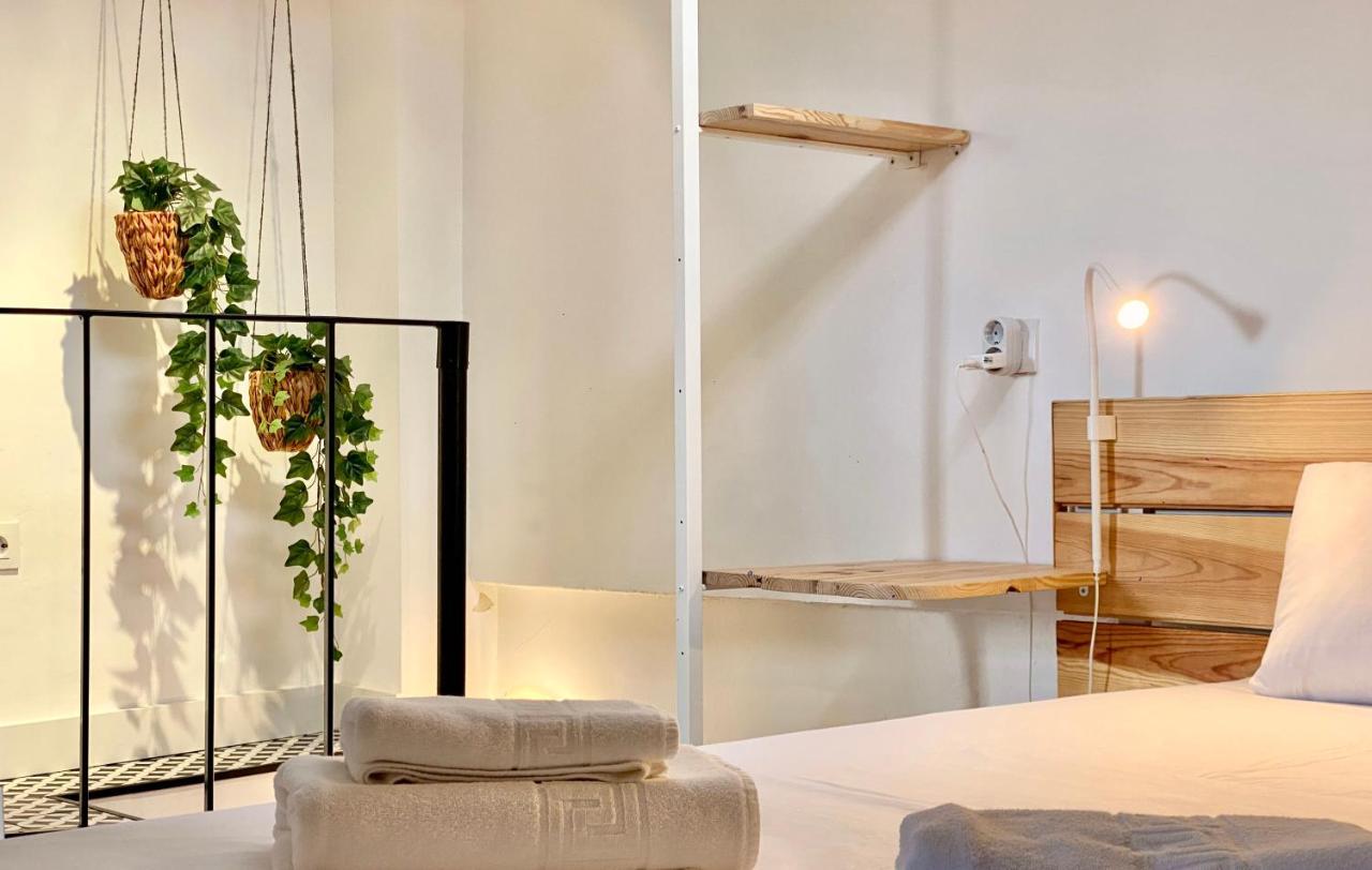 Charming Gran Via Attic Lägenhet Madrid Exteriör bild