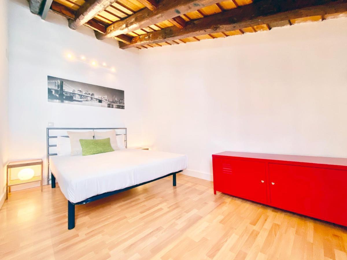Charming Gran Via Attic Lägenhet Madrid Exteriör bild